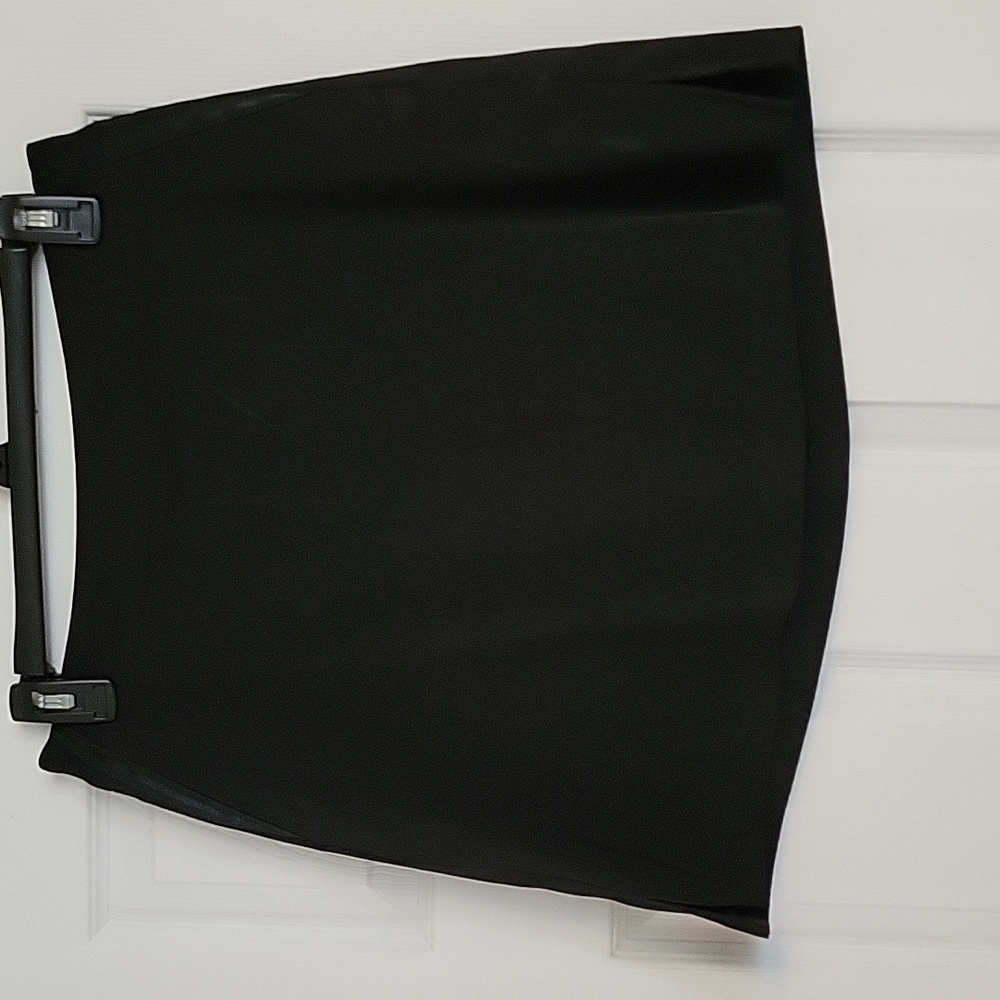 Lady Hagen golf skort,  black, size 6.